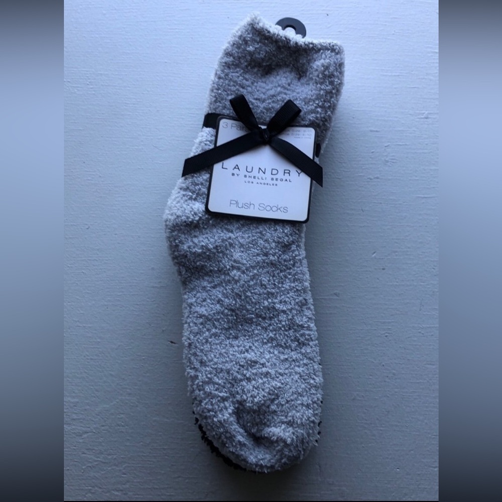 Laundry by Shelli Segal Plush Socks (Pack of 3)